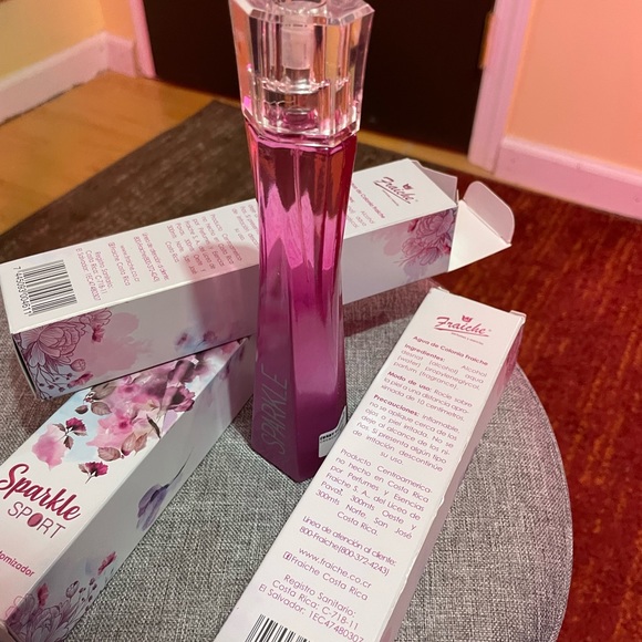 Perfume - Picture 3 of 6